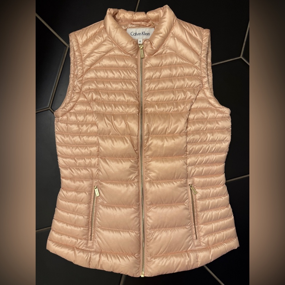 XS Calvin Klein Women's Vest - Light Pink/Blush with Gold Zippers